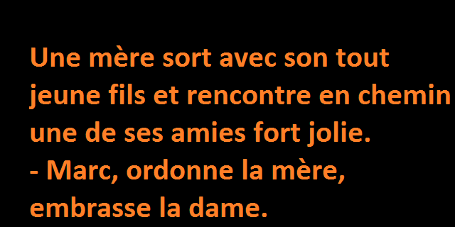 Une mère sort avec son jeune fils